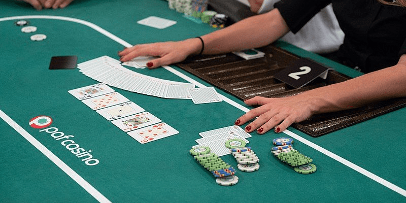 Poker - Game bài HOT nhiều người chơi tham gia Poker - game bài hấp dẫn thu hút nhiều người tham gia